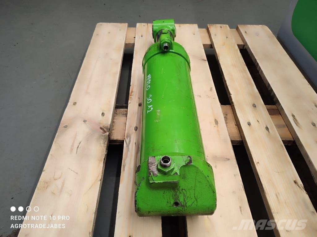 Merlo P30.12 bucket leveling hydraulic cylinder MERLO P3 Hidraulika