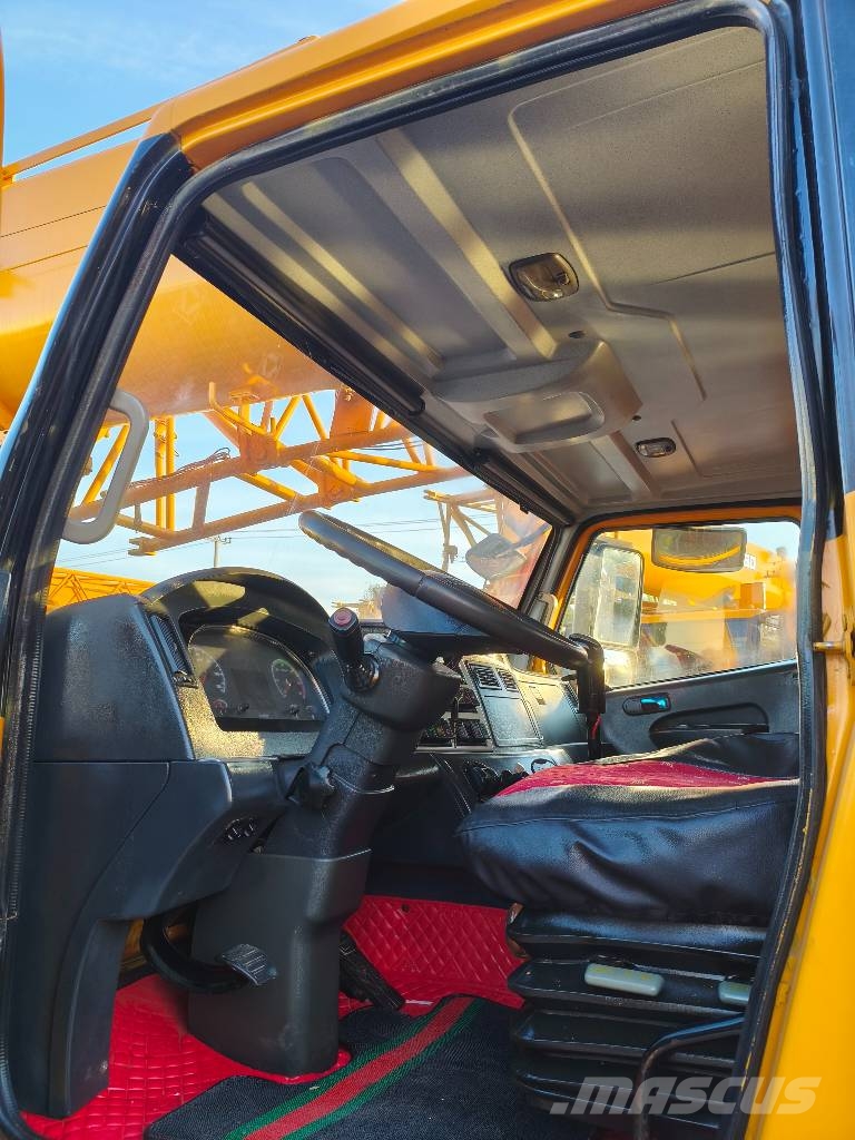 XCMG QY25K5C All terrain cranes