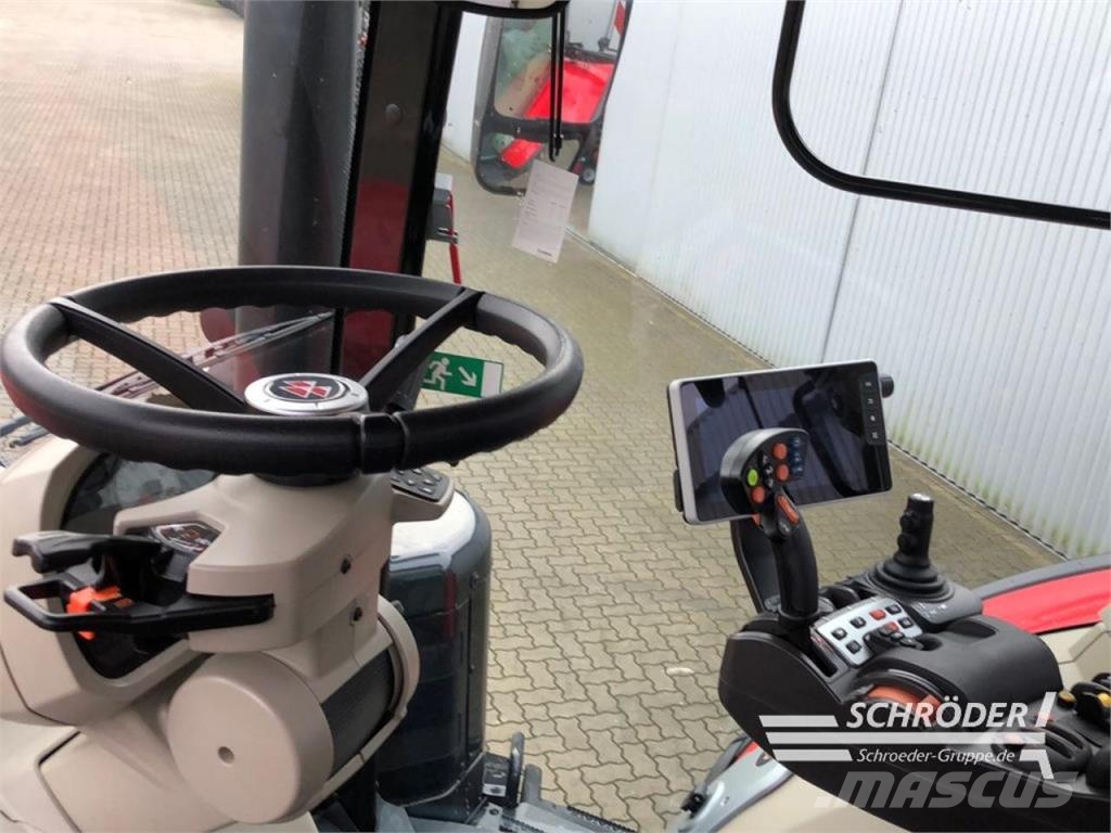 Massey Ferguson 8735 S DYNA-VT NEW EXCLUSIVE الجرارات