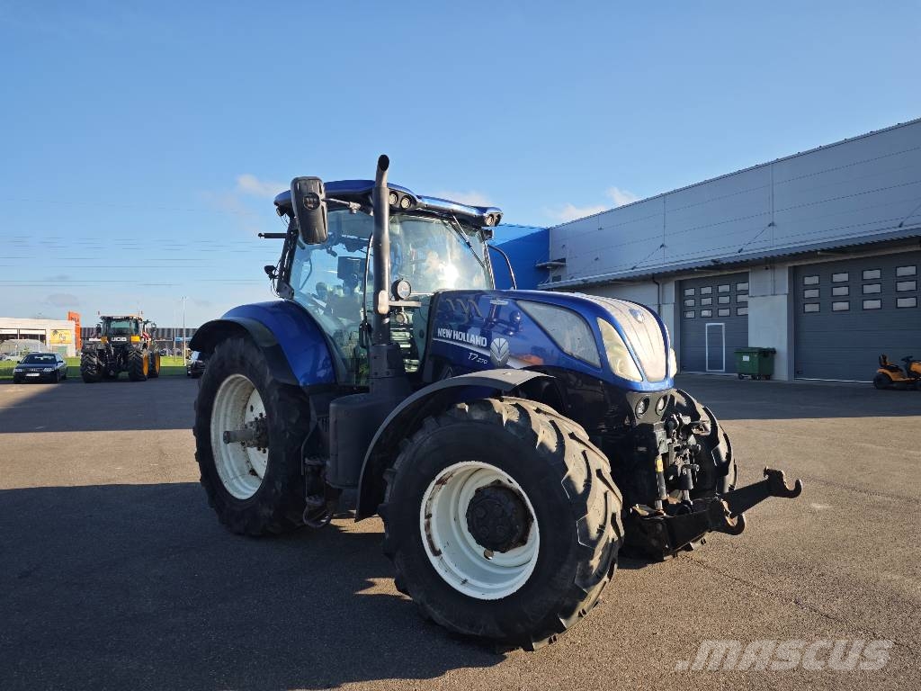 New Holland T 7.270 AC Traktori
