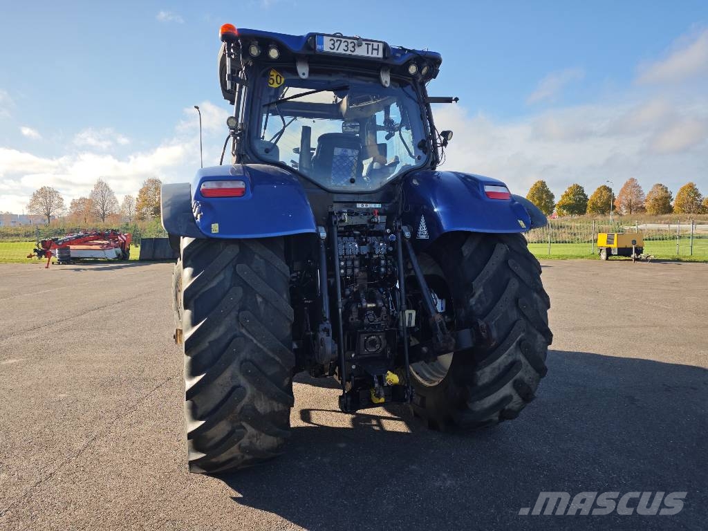 New Holland T 7.270 AC Traktori
