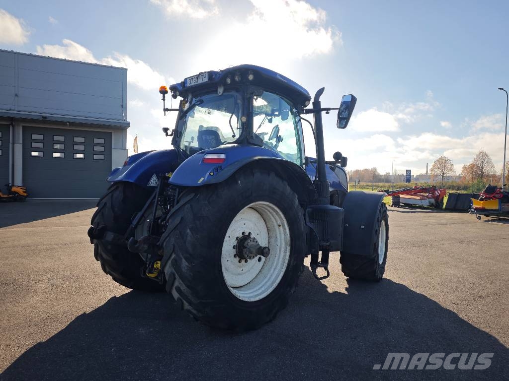 New Holland T 7.270 AC Traktori