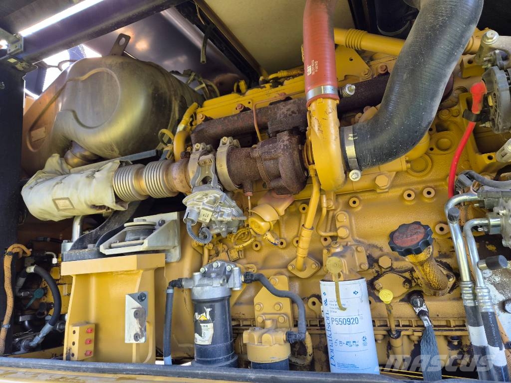 CAT M 318 F Ratiniai ekskavatoriai