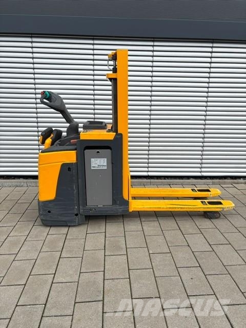 Jungheinrich ERD 220 KLPF Apiladores eléctricos autopropulsados