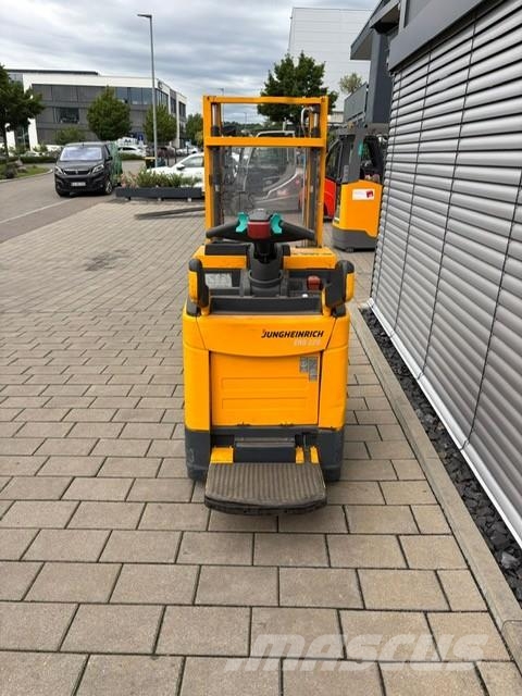 Jungheinrich ERD 220 KLPF Zelfrijdende stapelaars