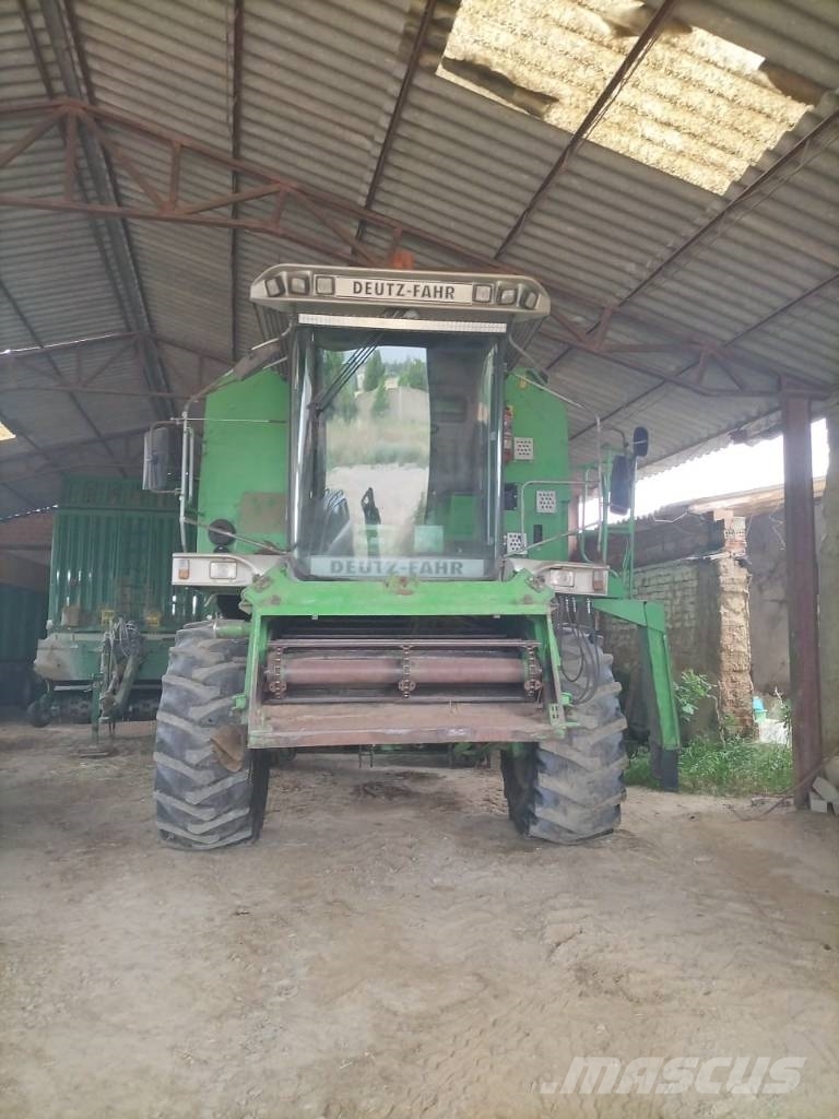 Deutz-Fahr 4075 H Leikkuupuimurit