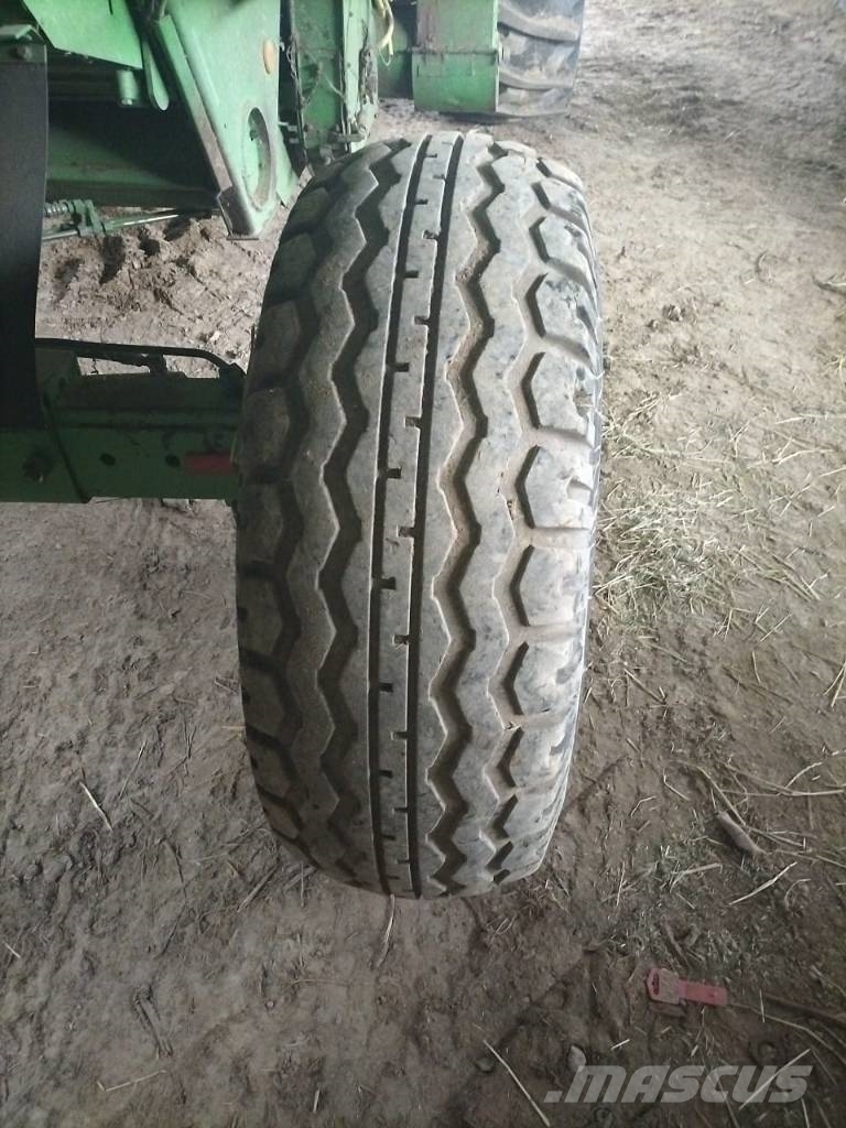 Deutz-Fahr 4075 H Leikkuupuimurit