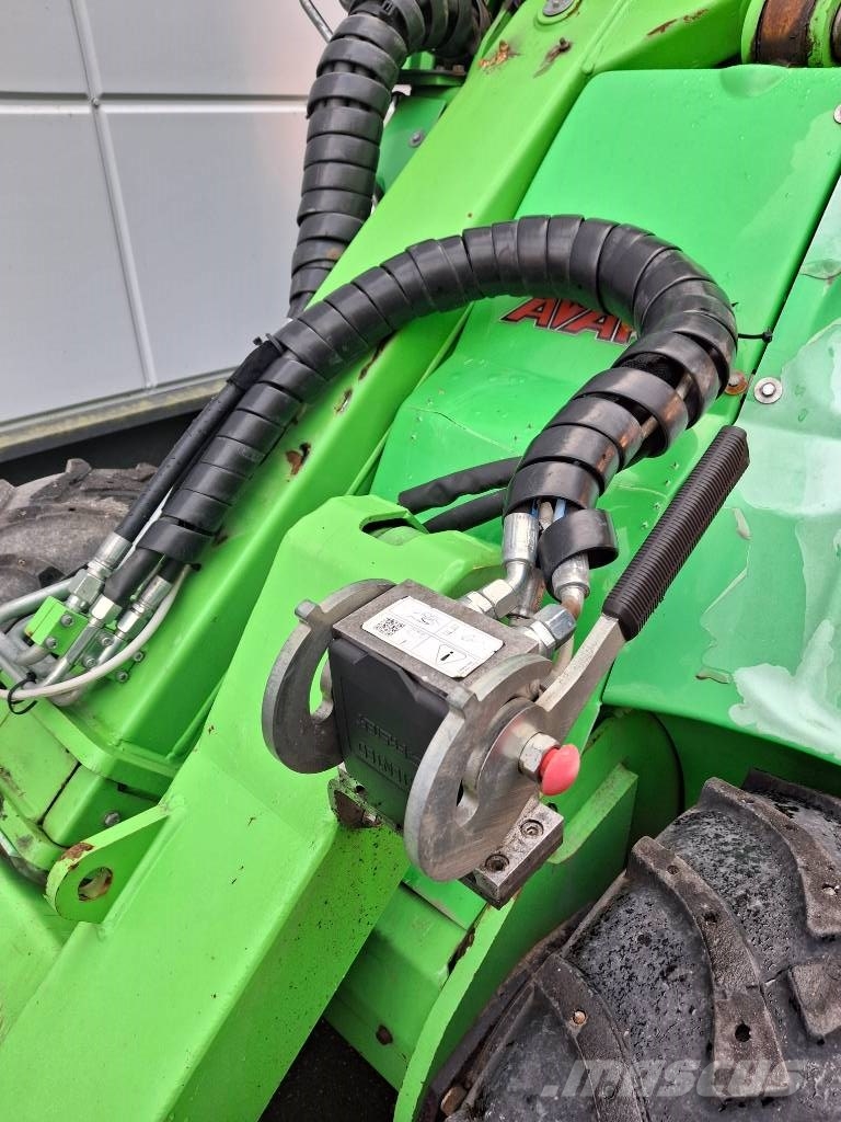 Avant 750 Mini loaders