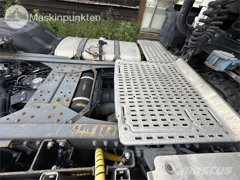 DAF FTS XF480Z Тягачі