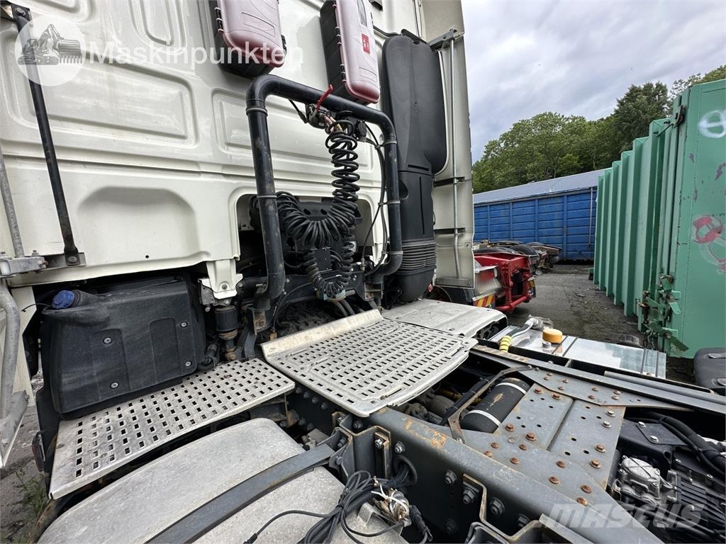 DAF FTS XF480Z Тягачі