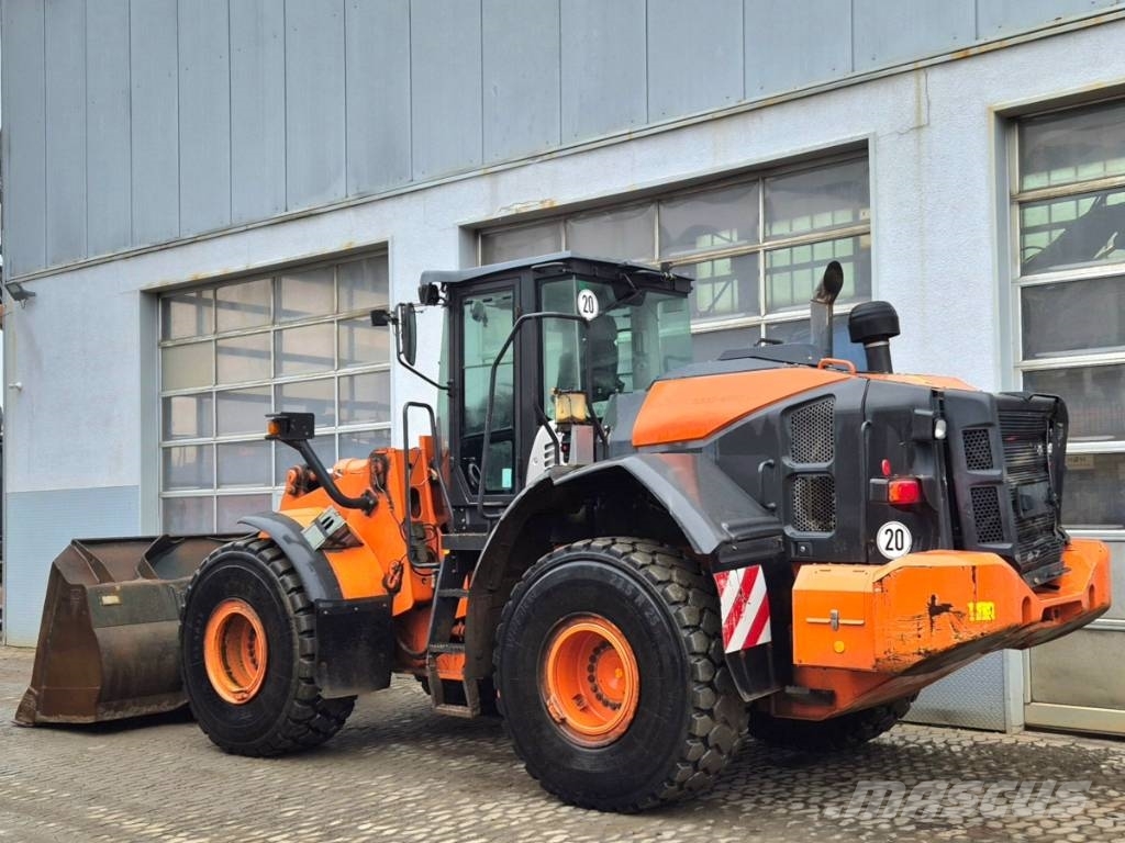 Hitachi ZW 250-6 Pyöräkuormaajat