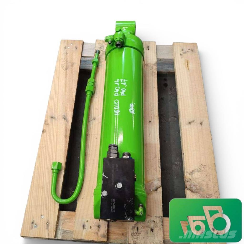 Merlo P40.16 Bucket Tilt Compensation Cylinder 035310 Chasis y suspención