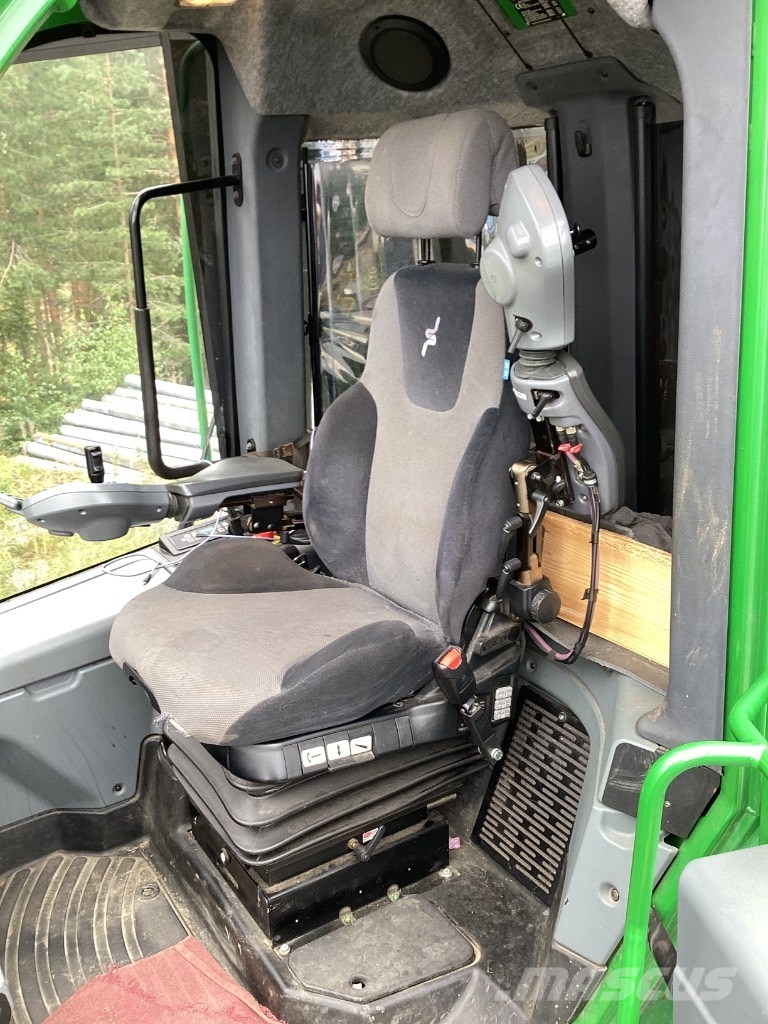 John Deere 1210 G Forvarderi
