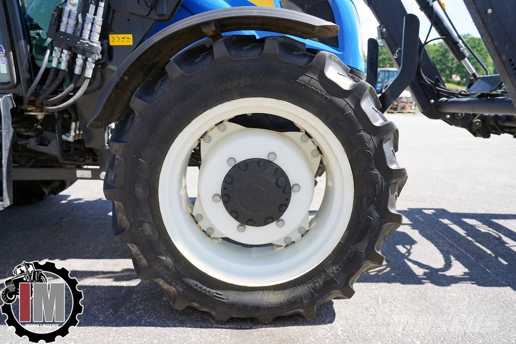 NEW HOLLAND T4.65S / WWU983 Traktori