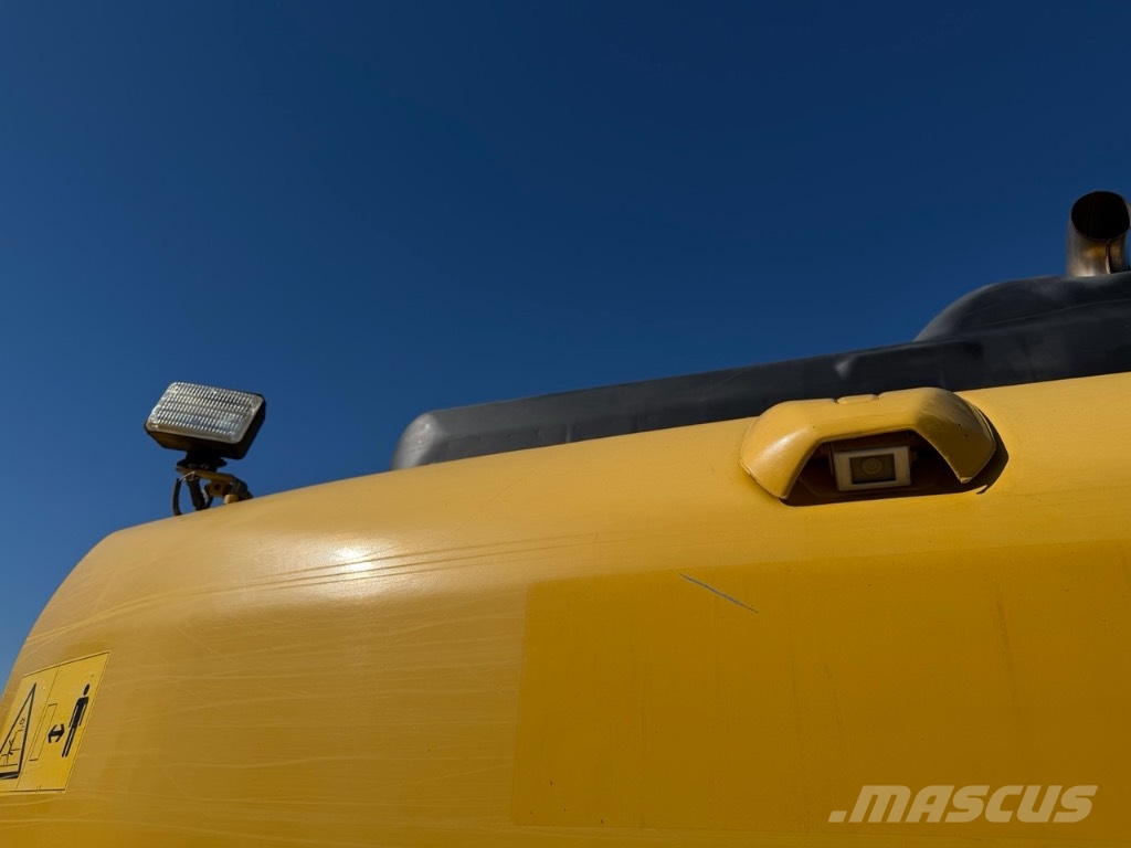 Komatsu PC 240 NLC Crawler excavators