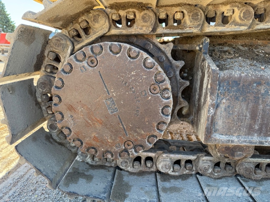 Komatsu PC 240 NLC Crawler excavators