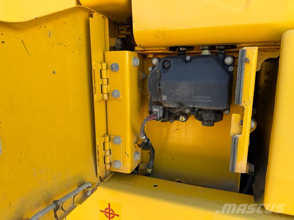 Komatsu PC 240 NLC Crawler excavators
