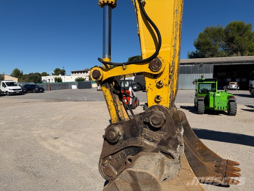 Komatsu PC 240 NLC Crawler excavators