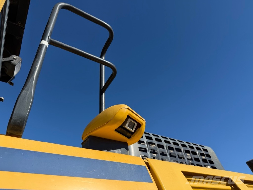 Komatsu PC 240 NLC Crawler excavators