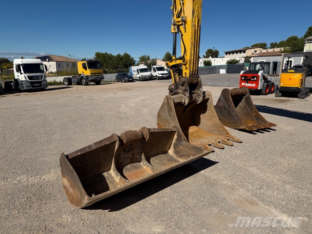 Komatsu PC 240 NLC Crawler excavators
