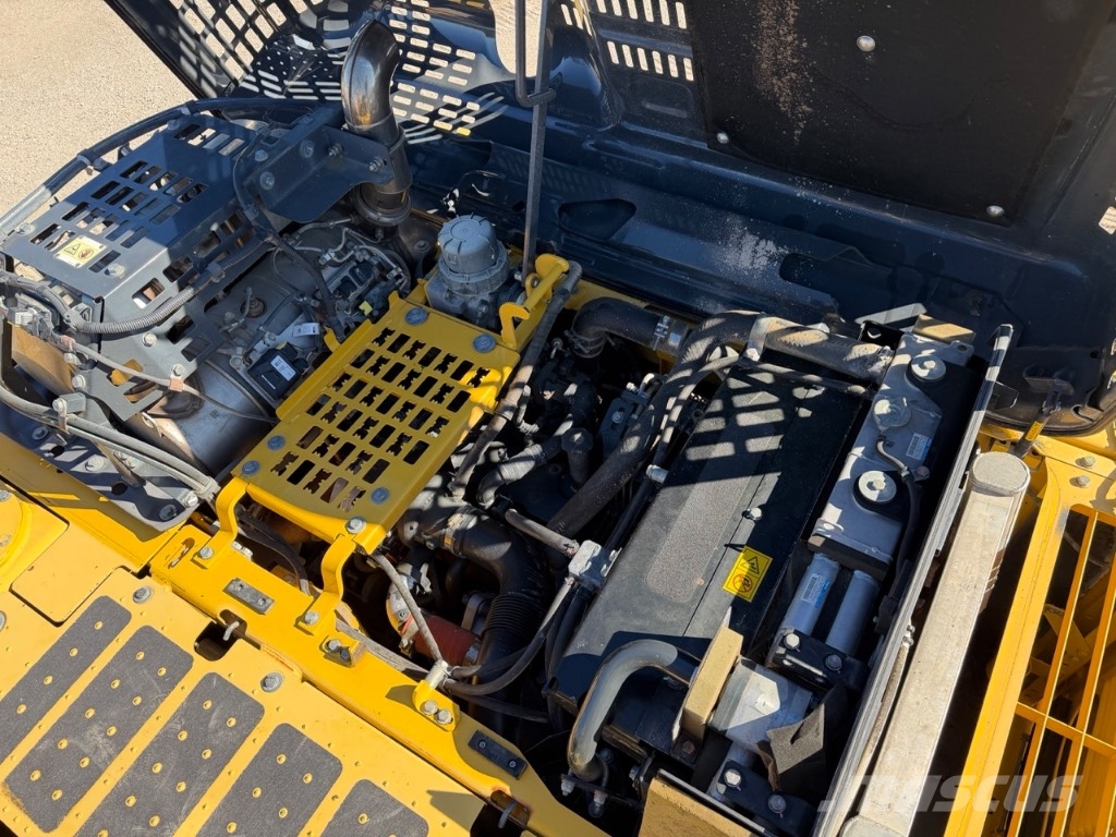 Komatsu PC 240 NLC Crawler excavators