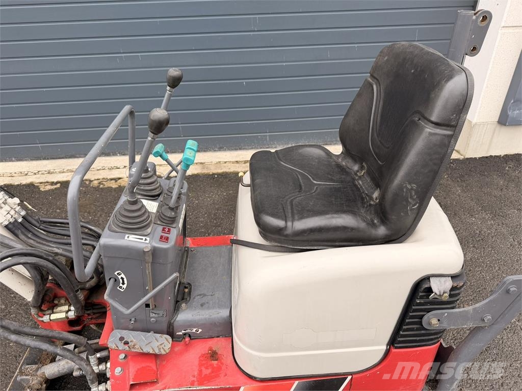 Takeuchi TB108 حفارات صغيرة أقل من 7 طن (حفارات صغيرة)
