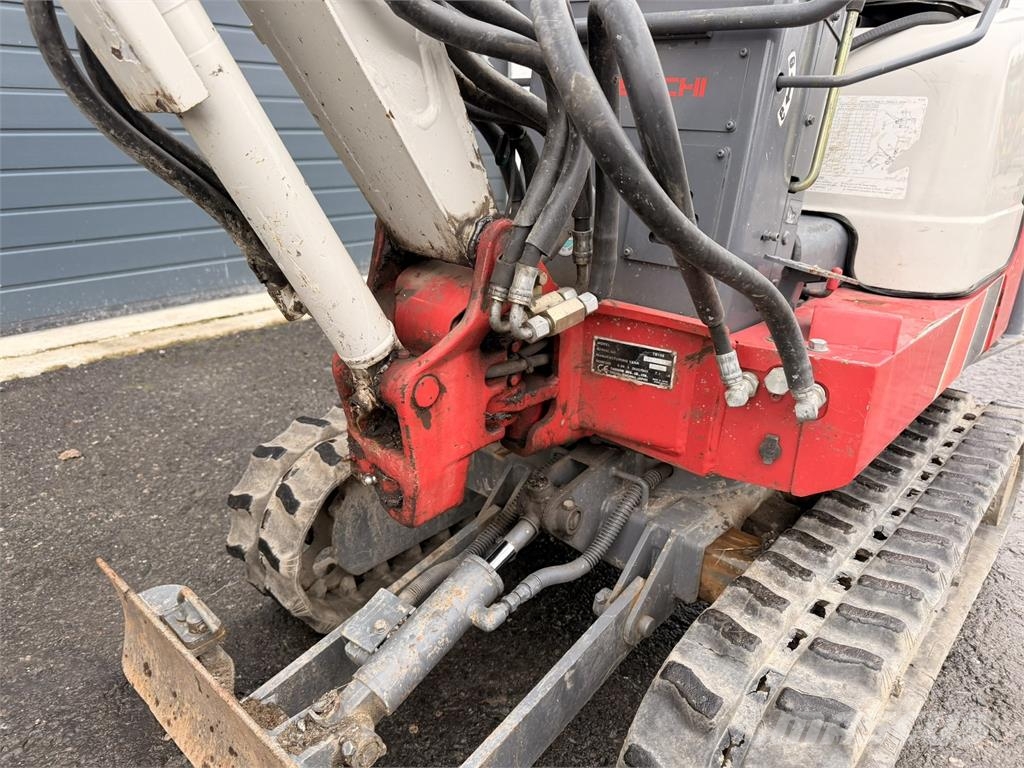 Takeuchi TB108 حفارات صغيرة أقل من 7 طن (حفارات صغيرة)
