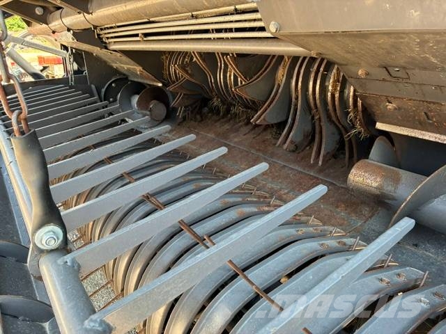 Massey Ferguson 4180V 圓型牧草打包機
