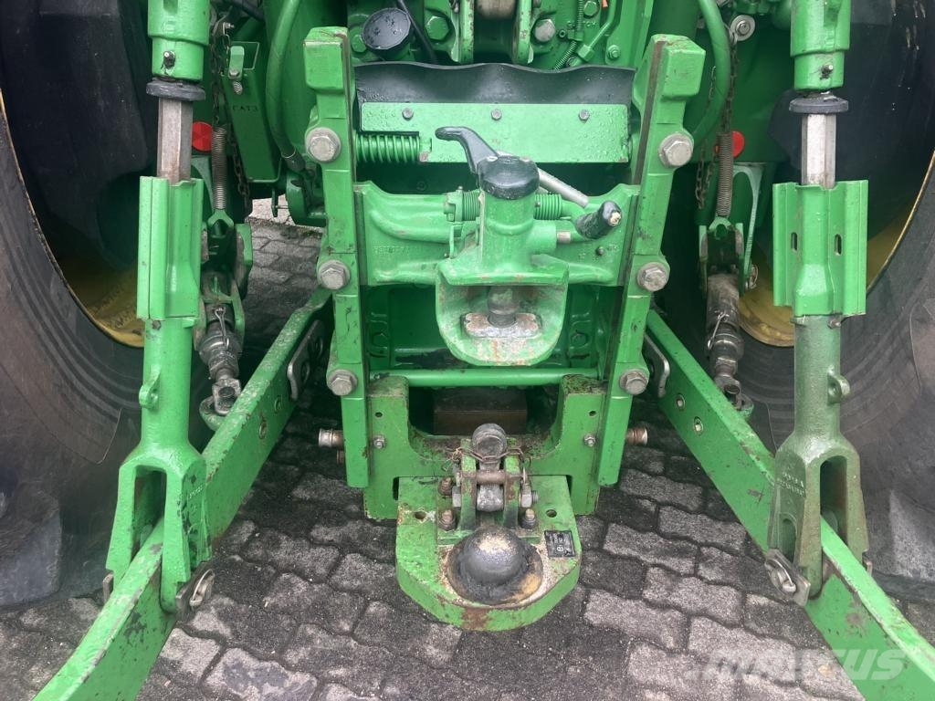 John Deere 6250R Traktorji
