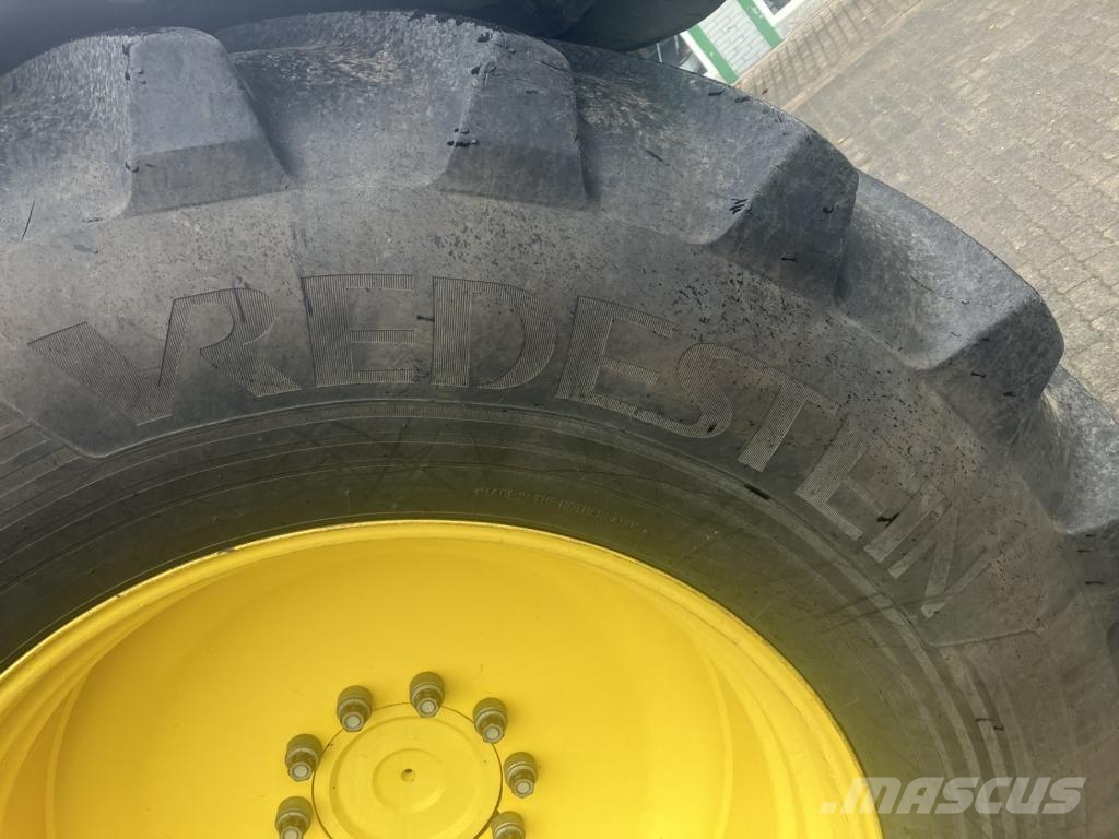 John Deere 6250R Traktorji