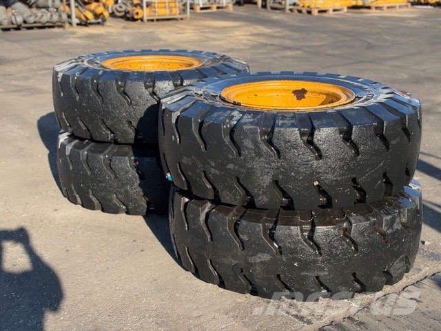 Liebherr L 524 komplet 17.5r25 Tyres, wheels and rims