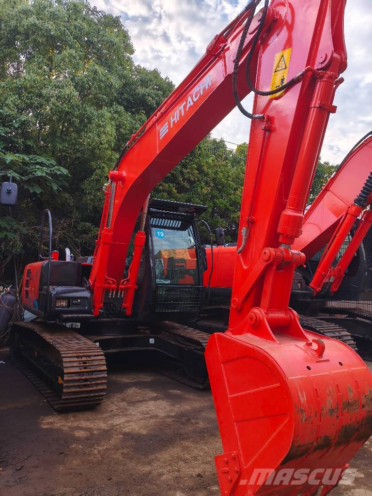 Hitachi ZX 120 حفارات زحافة