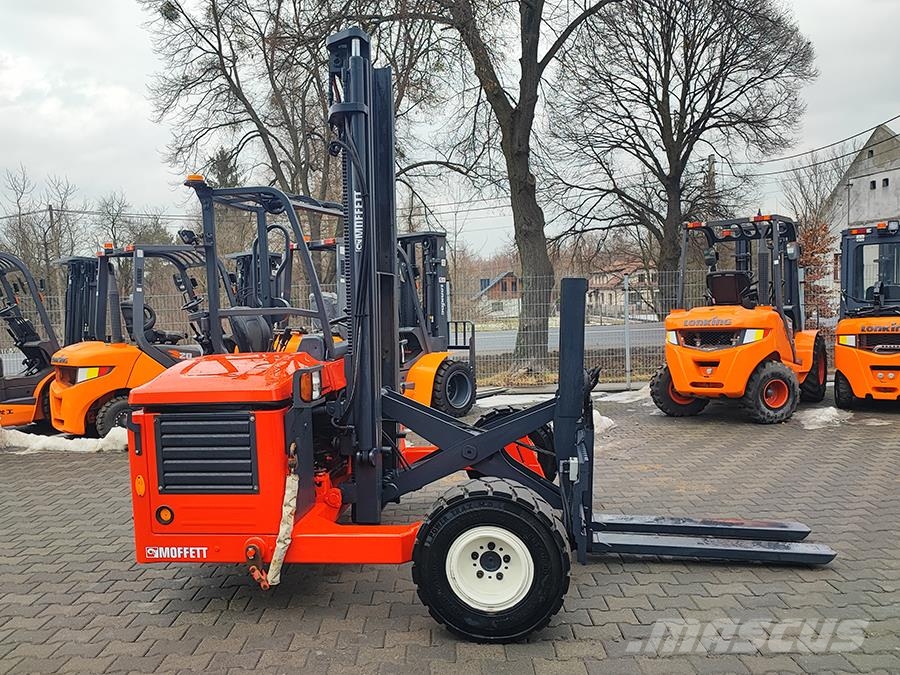 Moffett M4 20.3 トラック積載用フォークリフト