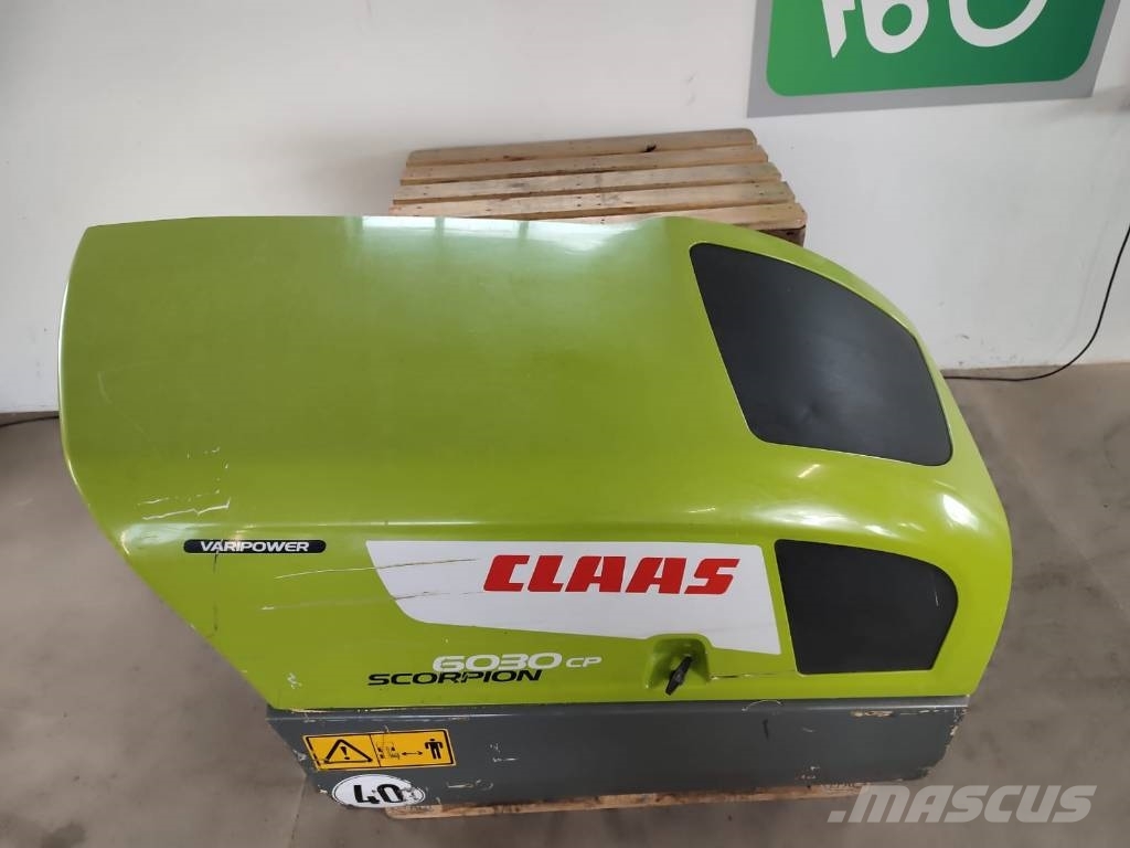 CLAAS SCORPION 6030 CP engine hood cover محركات