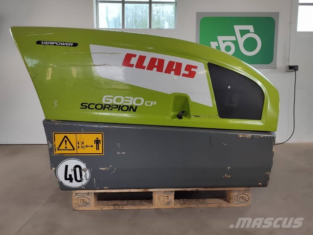 CLAAS SCORPION 6030 CP engine hood cover محركات