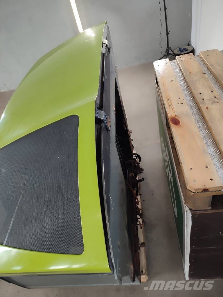 CLAAS SCORPION 6030 CP engine hood cover محركات
