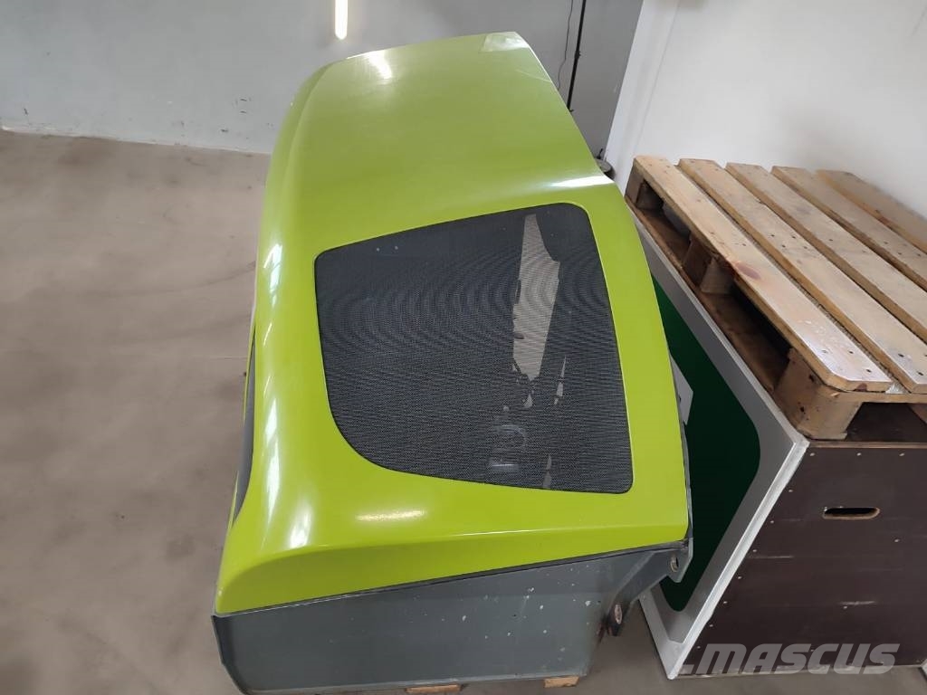CLAAS SCORPION 6030 CP engine hood cover محركات