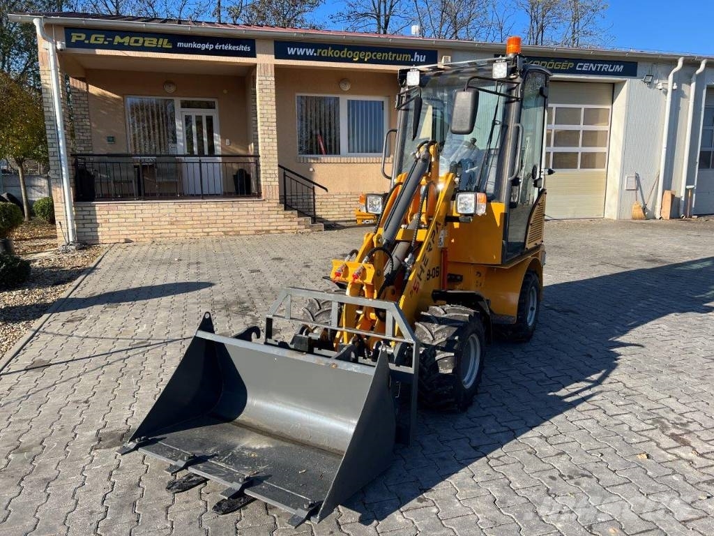 Sherpa 19-06 Homlokrakodó Kubota Motor Zárt Fülke Kompaktlader
