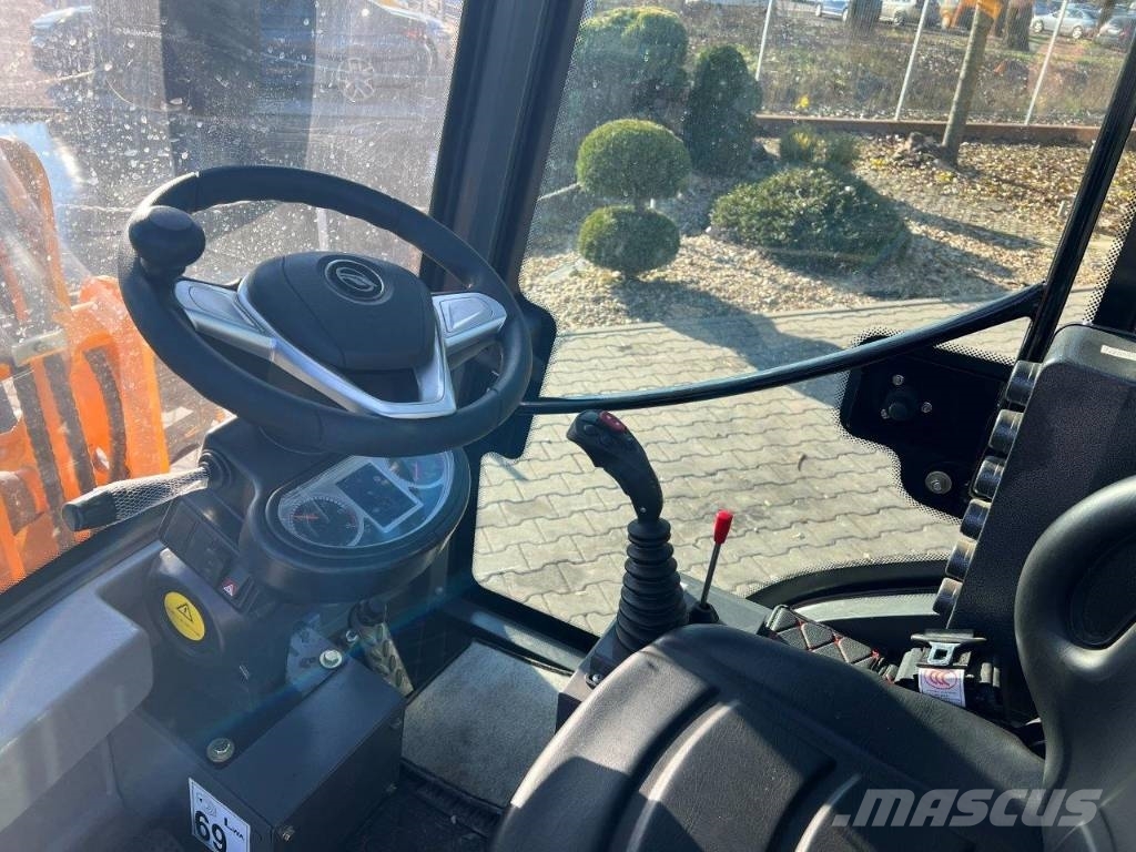 Sherpa 19-06 Homlokrakodó Kubota Motor Zárt Fülke Kompaktlader