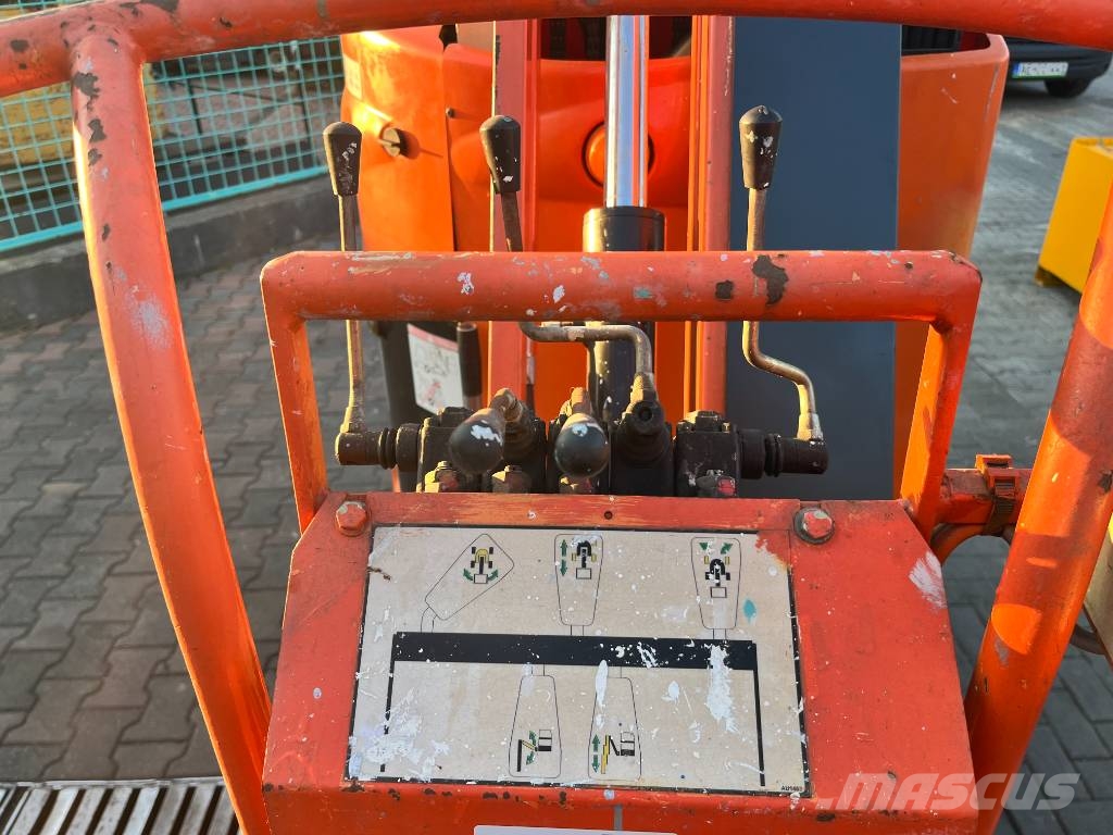 JLG TOUCAN 860 V-3238 EO Вертикальні щоглові підйомники