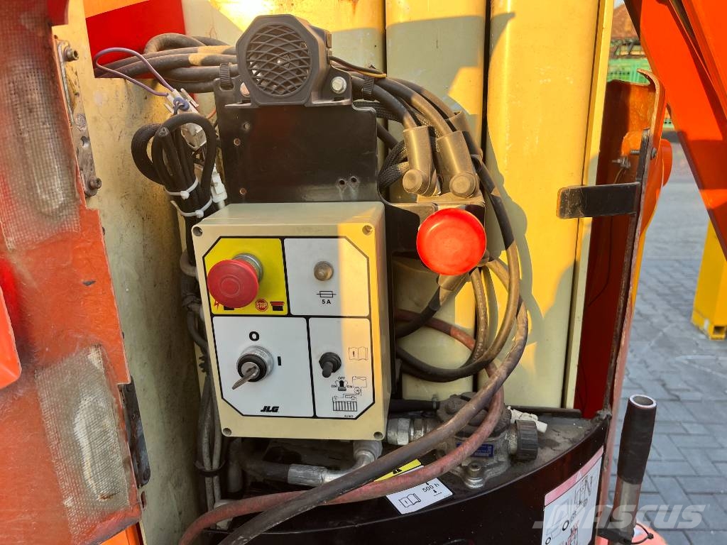 JLG TOUCAN 860 V-3238 EO Вертикальні щоглові підйомники