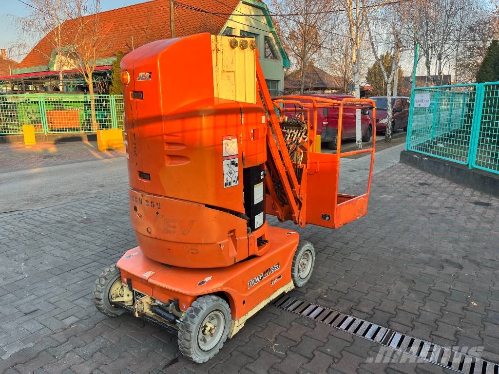 JLG TOUCAN 860 V-3238 EO Вертикальні щоглові підйомники