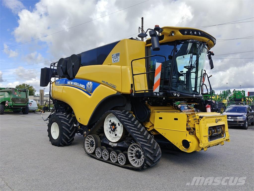 New Holland CR 10.90 - Macdon FD140 Комбайни