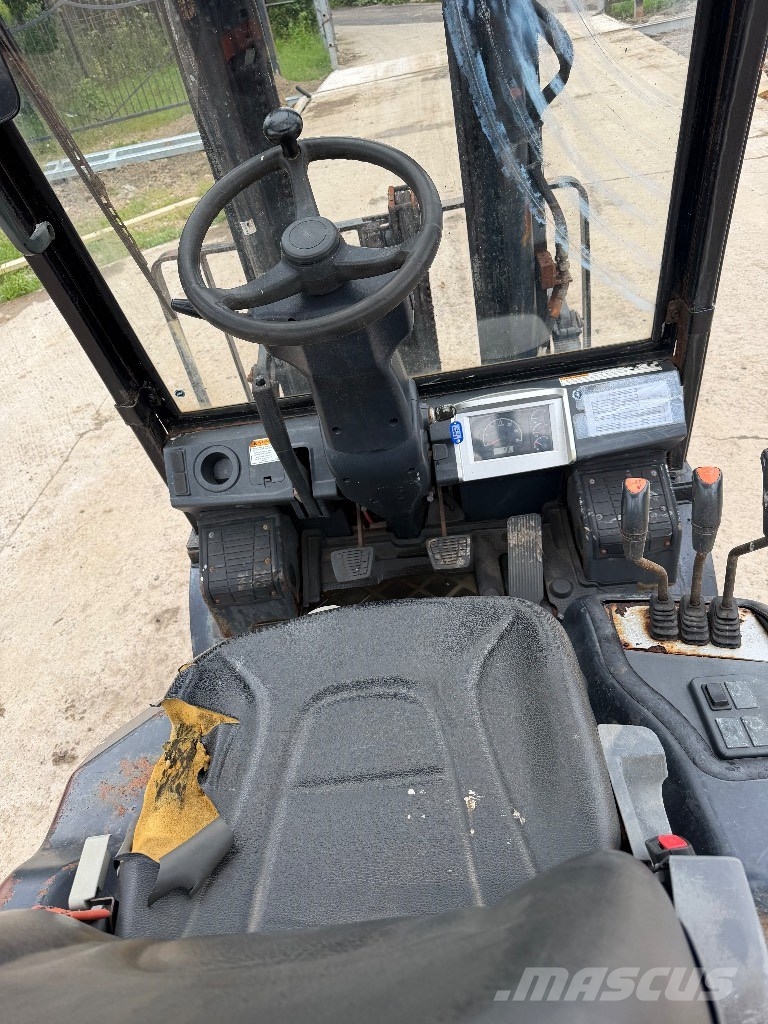 Doosan D 25 S Diesel forklifts