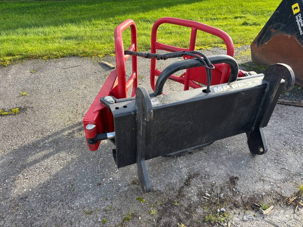 Mp-lift PP 2,5 JCB Q-fit sovite Dérouleuse, pailleuse