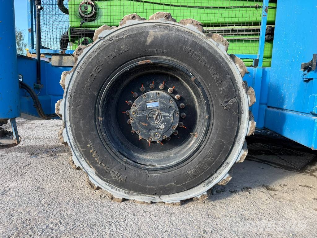Holland Lift HL340-D30 رافعات مقصية الشكل
