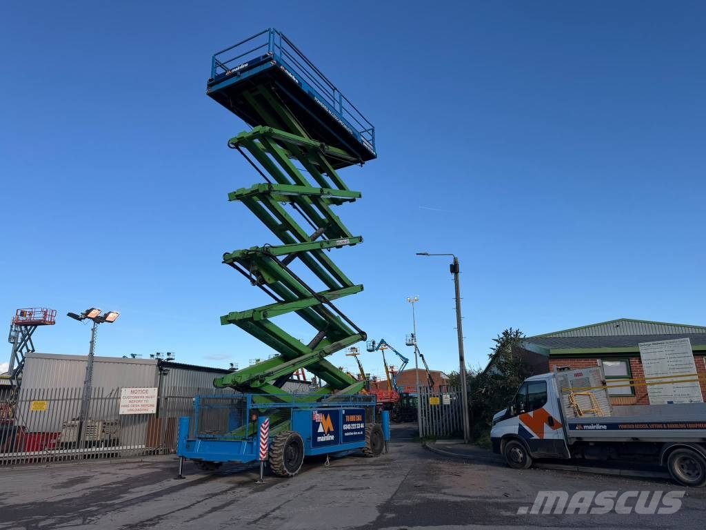 Holland Lift HL340-D30 رافعات مقصية الشكل