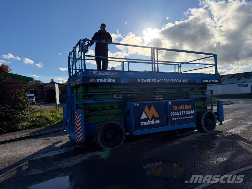 Holland Lift HL340-D30 رافعات مقصية الشكل