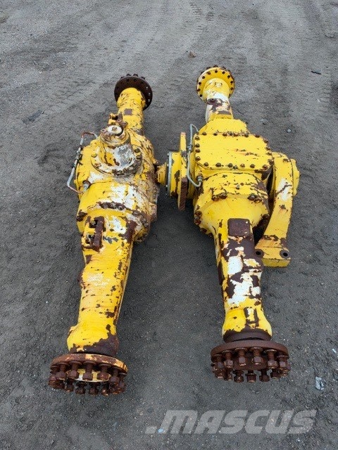 Komatsu WA 320-3 AXLES USED Assen