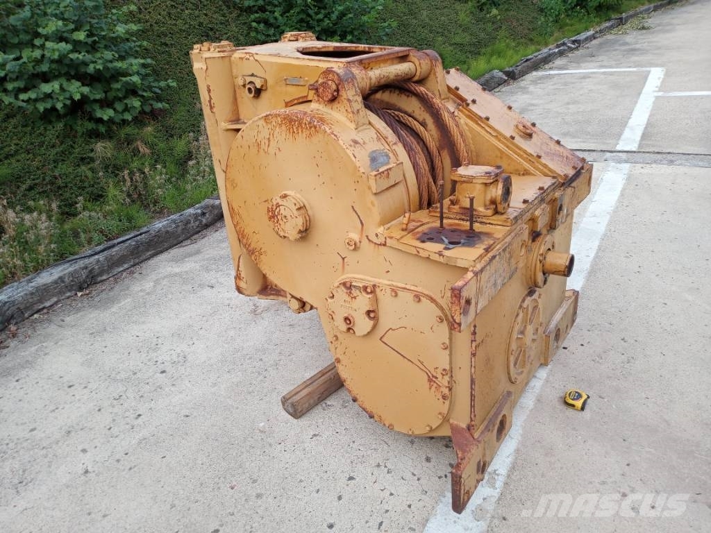 CAT 58 winch to fit D8K with fairlead Autres accessoires